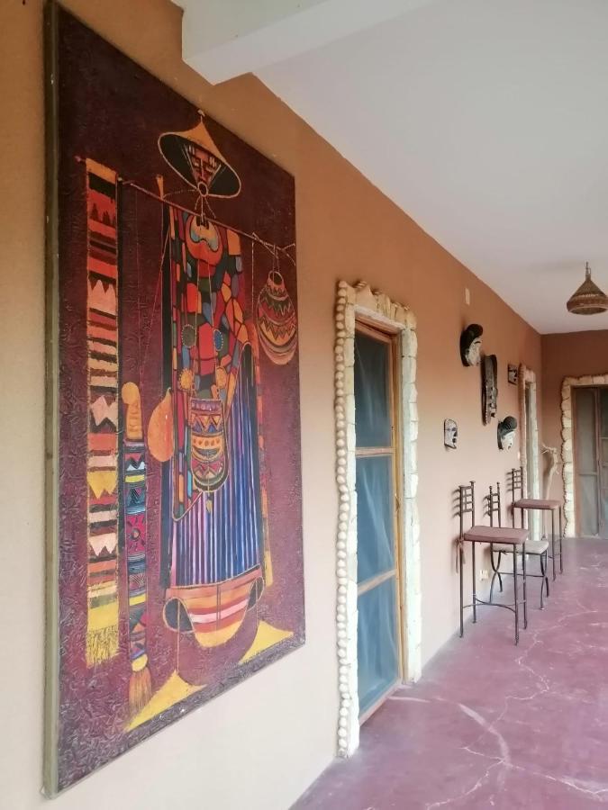 Begue Pokai Vandrarhem Toubab Dialaw Exteriör bild